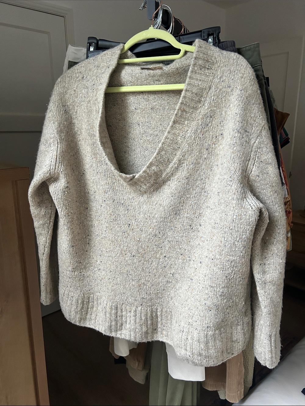 Faherty Sweater. Size Large. PTP 23”. 65% Merino Wool. Box fit.
